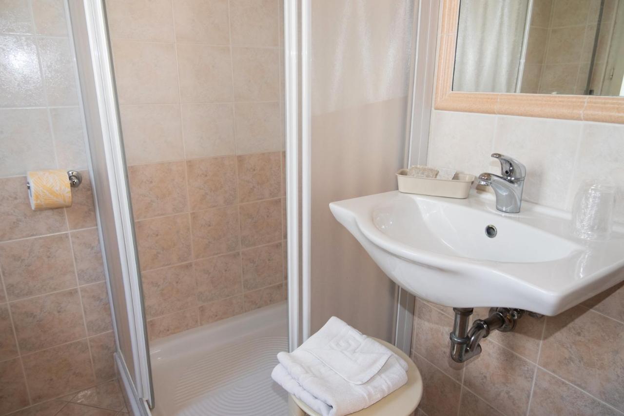 Hotel Cormoran Riccione Eksteriør bilde