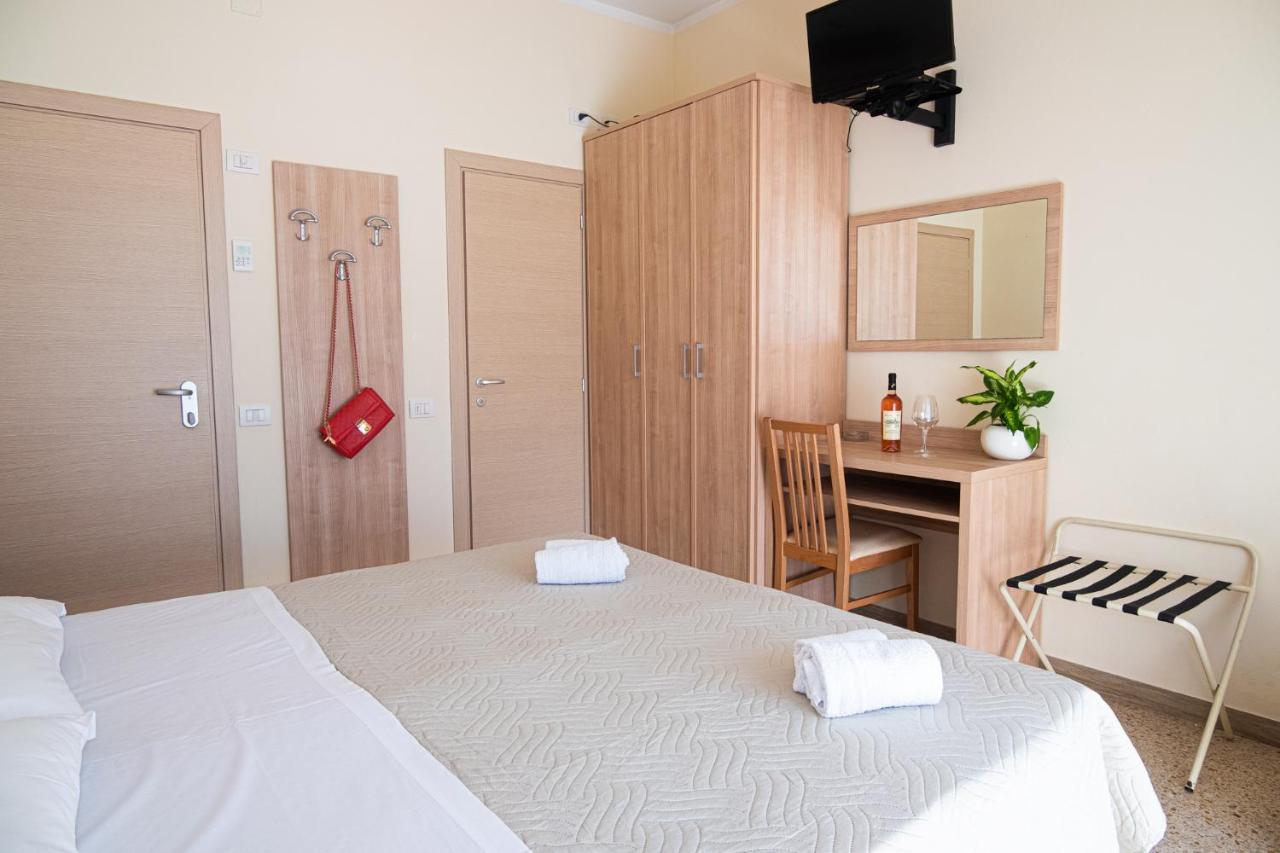 Hotel Cormoran Riccione Eksteriør bilde